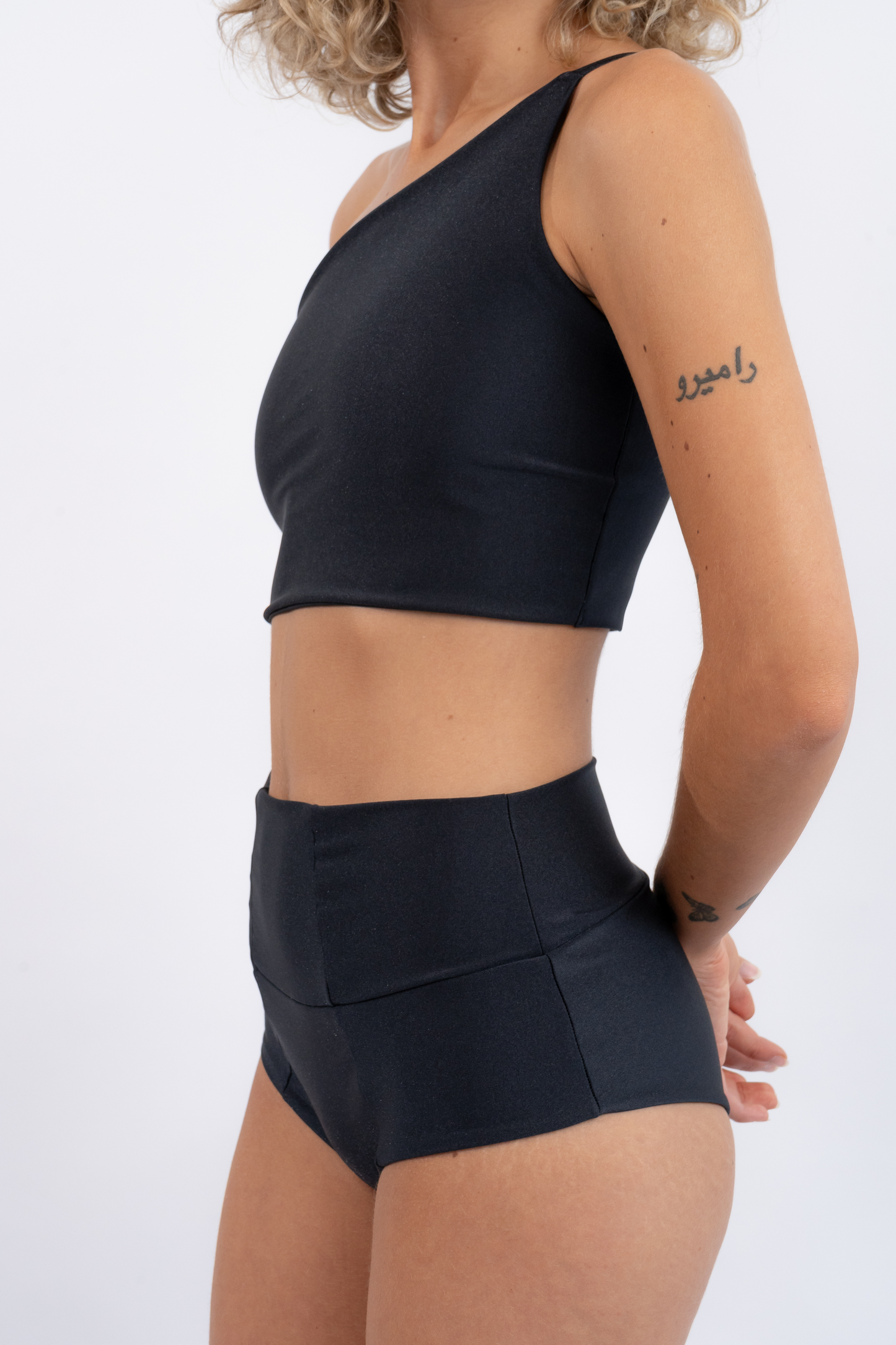 Short Quiero