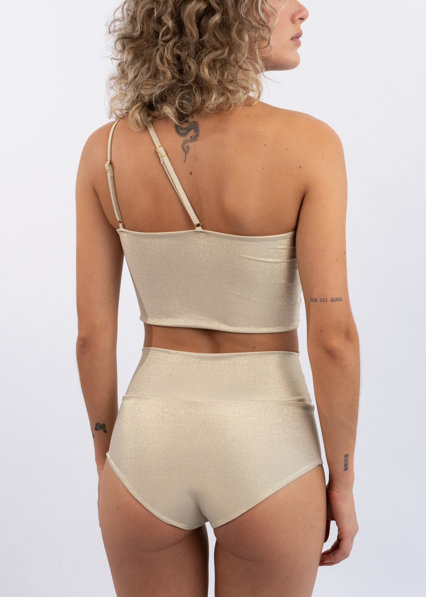 Short Quiero