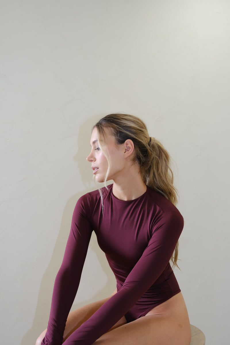 Body cuello cerrado Bora Burgundy
